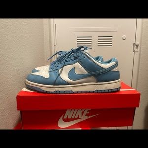 Nike Dunk Low UNC